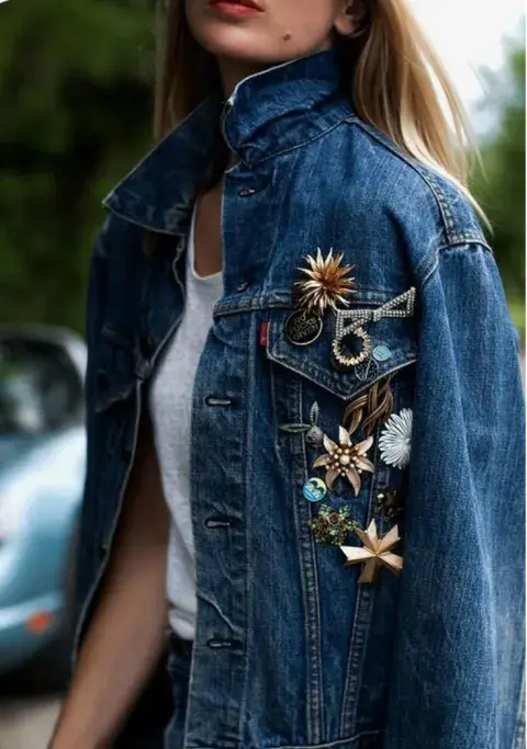 Los charms se suman en nuestros looks para llenarlos de onda.