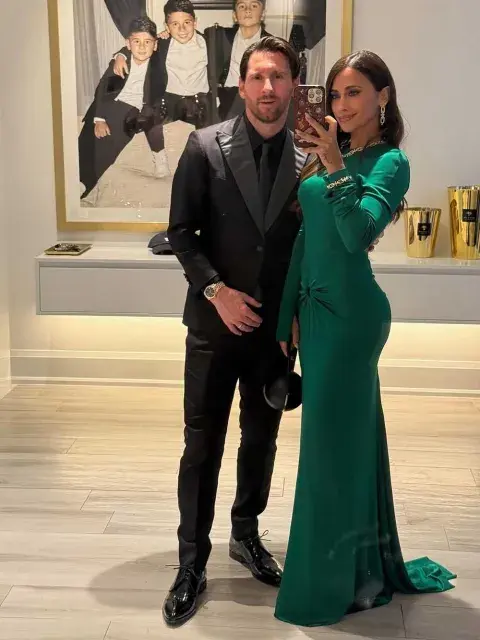 Antonela Roccuzzo y Lionel Messi eligieron sus mejores estilismos para asistir al cumpleaños de David Beckham Antonela Roccuzzo y Lionel Messi eligieron sus mejores estilismos para asistir al cumpleaños de David Beckham