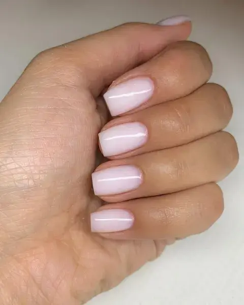 Las uñas rubber se convirtieron en el nuevo must del mundo beauty. Las uñas rubber se convirtieron en el nuevo must del mundo beauty.