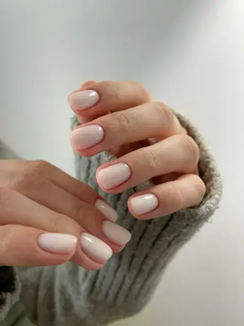 Las uñas rubber se convirtieron en el nuevo must del mundo beauty. Las uñas rubber se convirtieron en el nuevo must del mundo beauty.