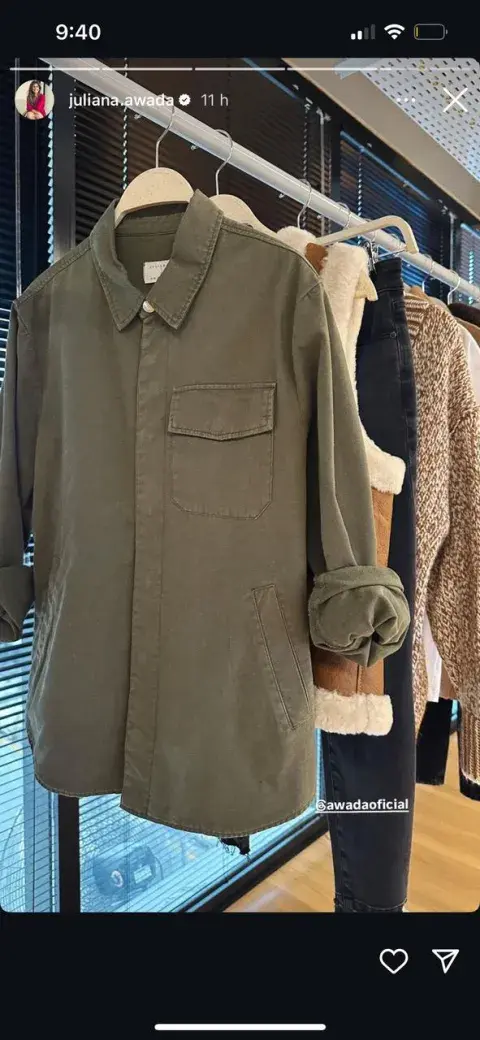 La camisa que eligió Juliana Awada para su look La camisa que eligió Juliana Awada para su look