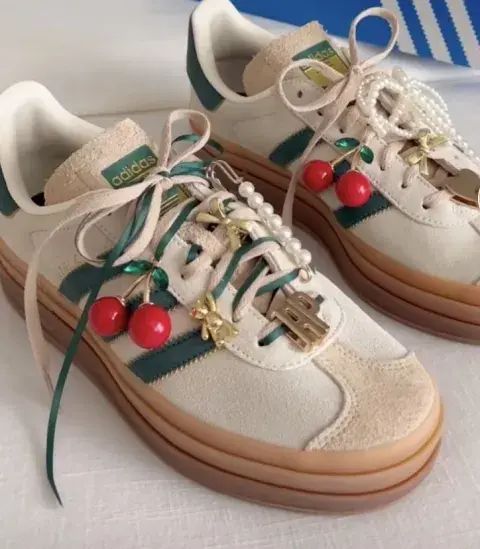 charms en los zapatos