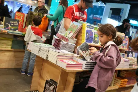 Acá estoy, el libro de Magela Demarco y Caru Grossi Acá estoy, el libro de Magela Demarco y Caru Grossi