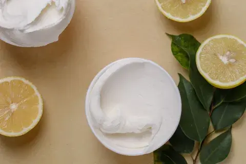 Antes que los sabores cremosos, es recomendable probar los frutales para detectar la calidad del helado. Antes que los sabores cremosos, es recomendable probar los frutales para detectar la calidad del helado.