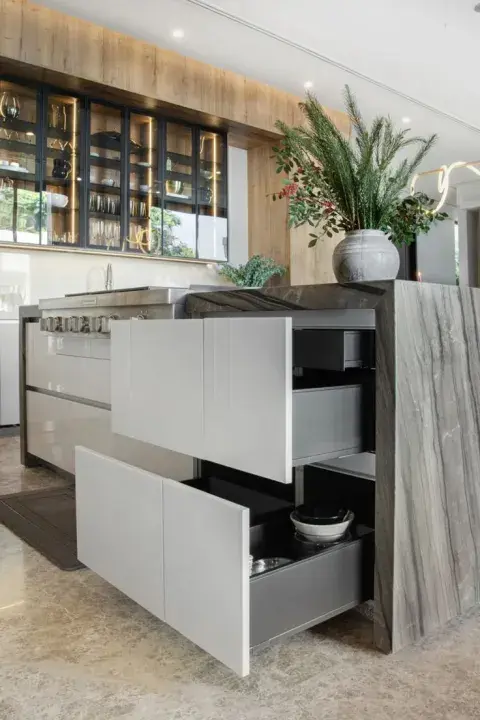 Adiós a los herrajes: estas son las tendencias en muebles de cocina para tus reformas Adiós a los herrajes: estas son las tendencias en muebles de cocina para tus reformas