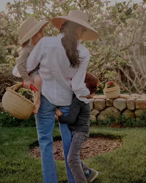 Foto de Meghan Markle junto a sus hijos. Foto de Meghan Markle junto a sus hijos.