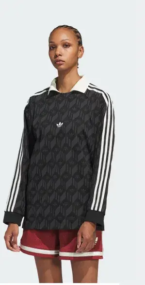 Remera over cuello polo
