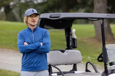 Owen Wilson es el protagonista de la nueva serie deportiva de Apple TV+.