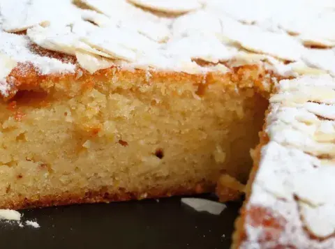 Receta de la "torta de las monjas", el bizcochuelo esponjoso ideal para el mate