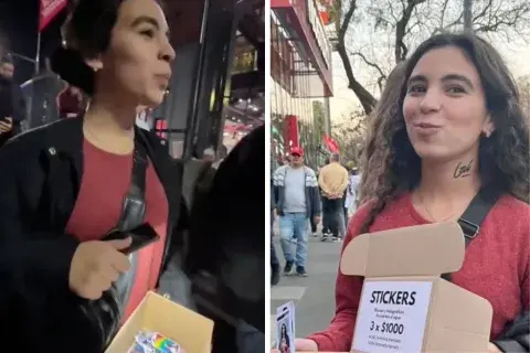 Agus vendió stickers en la puerta del Amalfitani. 
