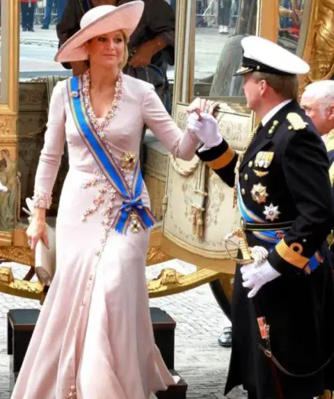 La reina Máxima lució el mismo vestido el 21 de septiembre de 2010 para el Día de la Princesa La reina Máxima lució el mismo vestido el 21 de septiembre de 2010 para el Día de la Princesa