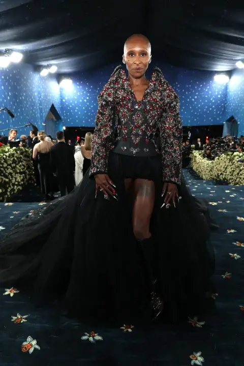 Cynthia Erivo en la Met Gala 2025. Cynthia Erivo en la Met Gala 2025.