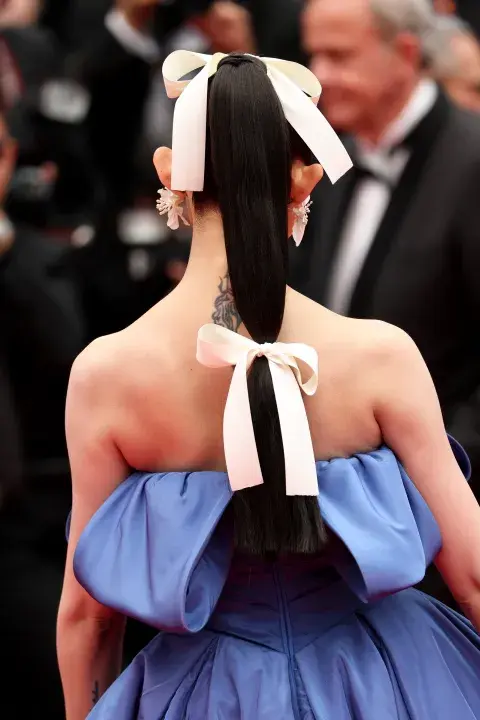 El peinado coquette de Wan QuianHui en la alfombra roja de Cannes El peinado coquette de Wan QuianHui en la alfombra roja de Cannes