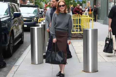 Julianne Moore con un estilismo perfecto para el día Julianne Moore con un estilismo perfecto para el día