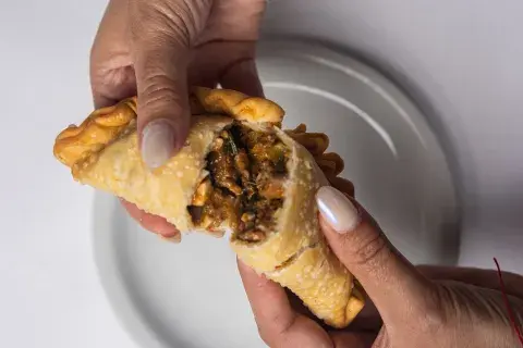 Locro, pastelitos y empanadas: estos son los menúes patrios para celebrar el 25 de Mayo Locro, pastelitos y empanadas: estos son los menúes patrios para celebrar el 25 de Mayo