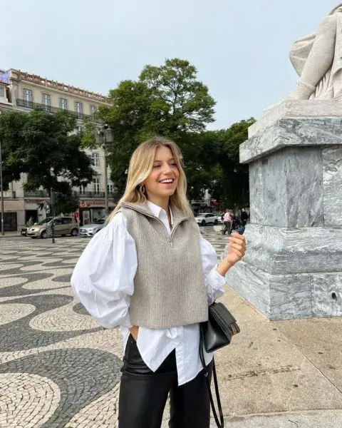 Camisa blanca: el básico del armario que es perfecto para los looks de media estación Camisa blanca: el básico del armario que es perfecto para los looks de media estación