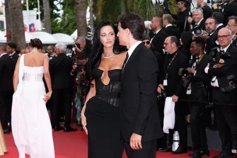 Oriana Sabatini y Paulo Dybala en Cannes 2025