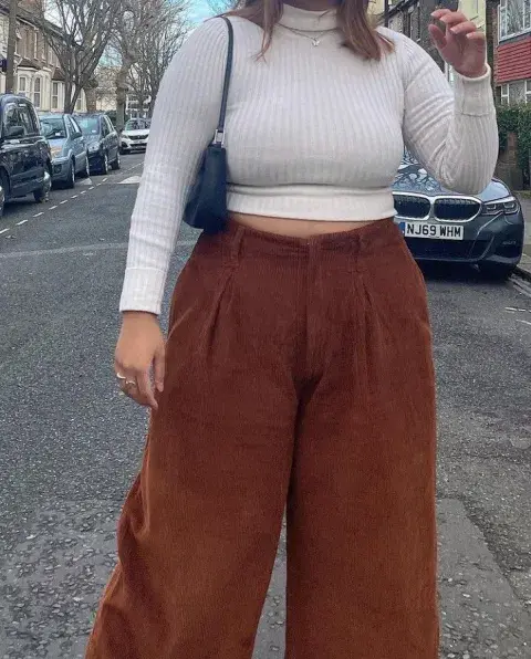 Este invierno los pantalones de corderoy son tendencia. 