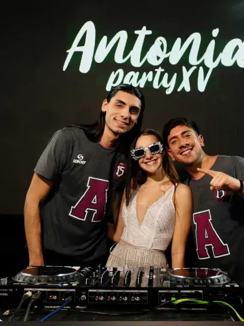 Antonia, la hja de Soledad Pastorutti celebró sus 15 años Antonia, la hja de Soledad Pastorutti celebró sus 15 años