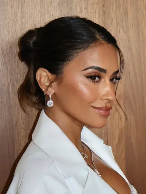 Antonela Roccuzzo deslumbró con el Messy bun: el peinado que es tendencia. Antonela Roccuzzo deslumbró con el Messy bun: el peinado que es tendencia.