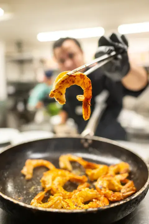 En AVE, el resto del tradicional Ville Saint Germain hay cocina india, mariscos y otras propuestas de autor imperdibles. En AVE, el resto del tradicional Ville Saint Germain hay cocina india, mariscos y otras propuestas de autor imperdibles.
