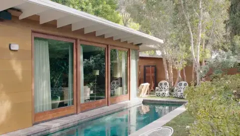Imagen del exterior de la casa de Dakota Johnson en Los Ángeles. Imagen del exterior de la casa de Dakota Johnson en Los Ángeles.