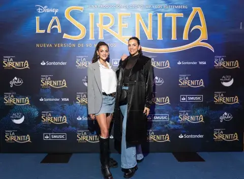 Las hermanas Lucius en la función de prensa Las hermanas Lucius en la función de prensa