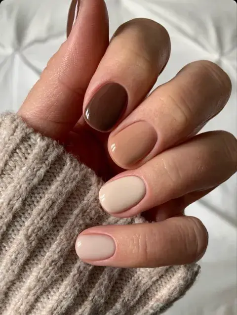Uñas cortas, elegantes y delicadas para el invierno: los mejores diseños 