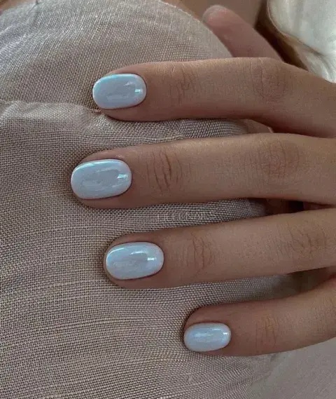 Uñas cortas, elegantes y delicadas para el invierno: los mejores diseños 