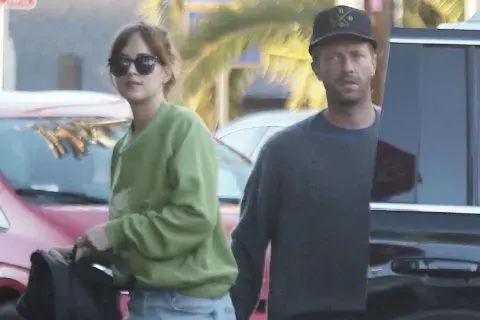 Dakota Johnson y Chris Martin se separaron Dakota Johnson y Chris Martin se separaron