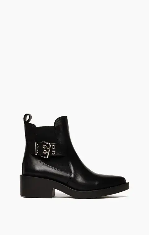 Un clásico que no pasa de moda (PARUOLO $ 179.999) Un clásico que no pasa de moda (PARUOLO $ 179.999)