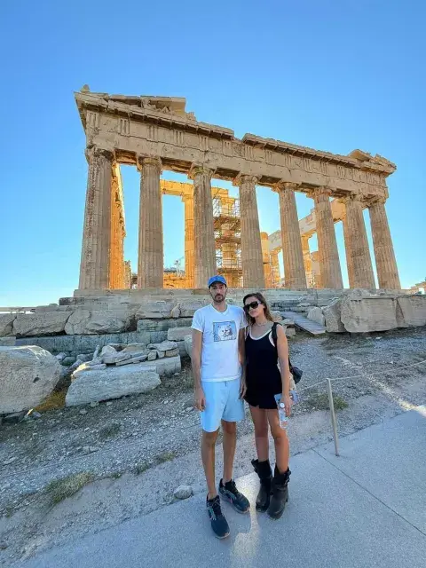 Celeste Cid y Santiago Korovsky viajaron a Grecia 