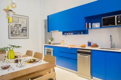 La cocina abierta integrada fue uno de los grandes cambios, se ubicó donde antiguamente estaba el living. La cocina abierta integrada fue uno de los grandes cambios, se ubicó donde antiguamente estaba el living.