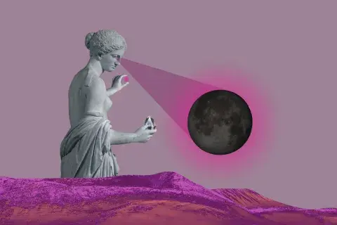 Una mujer mirando un eclipses