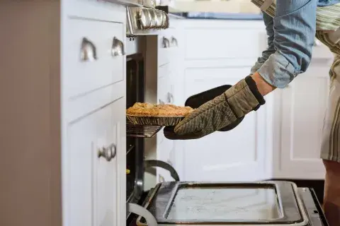 Precalentar el horno durante 15 minutos puede ayudar al resultado final de tu receta