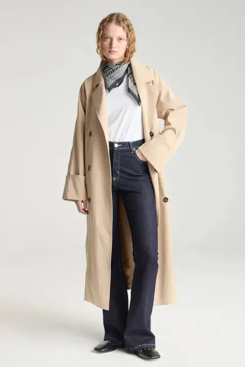 Si buscás un jean oscuro, este modelo es perfecto para sumar a tu armario. (DESIDERATA $84.000,00) Si buscás un jean oscuro, este modelo es perfecto para sumar a tu armario. (DESIDERATA $84.000,00)