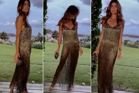 Juliana Awada sumó zapatos en color plata a su look Juliana Awada sumó zapatos en color plata a su look