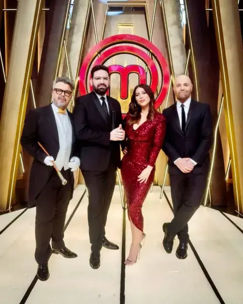 El cambio de vida de Donato De Santis: aquí junto a sus compañeros de Masterchef.