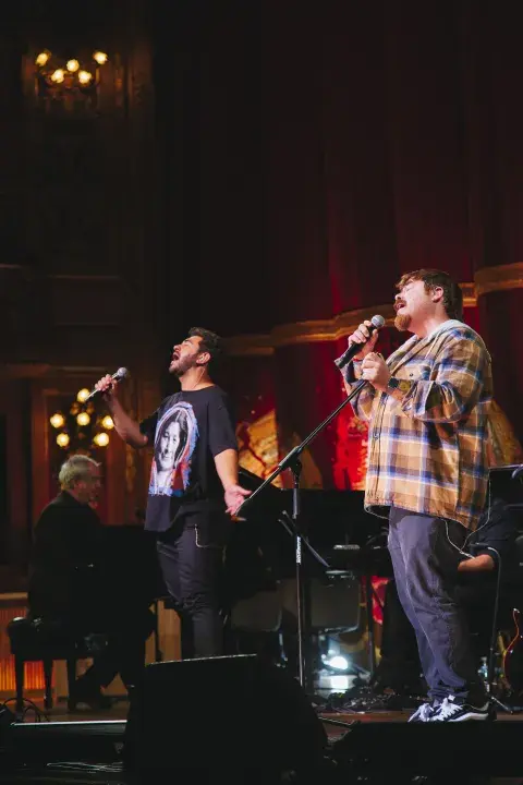 Migue Granados y Lucas Fridman en el homenaje a Mercedes Sosa. Migue Granados y Lucas Fridman en el homenaje a Mercedes Sosa.