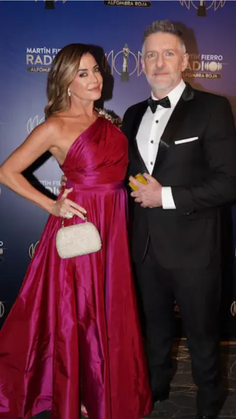 Pamela David y Luis Novaresio en la alfombra roja de los Martín Fierro de Radio 2025. Pamela David y Luis Novaresio en la alfombra roja de los Martín Fierro de Radio 2025.