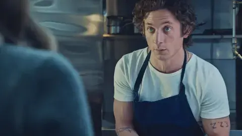 Foto de Jeremy Allen White en The Bear. Foto de Jeremy Allen White en The Bear.