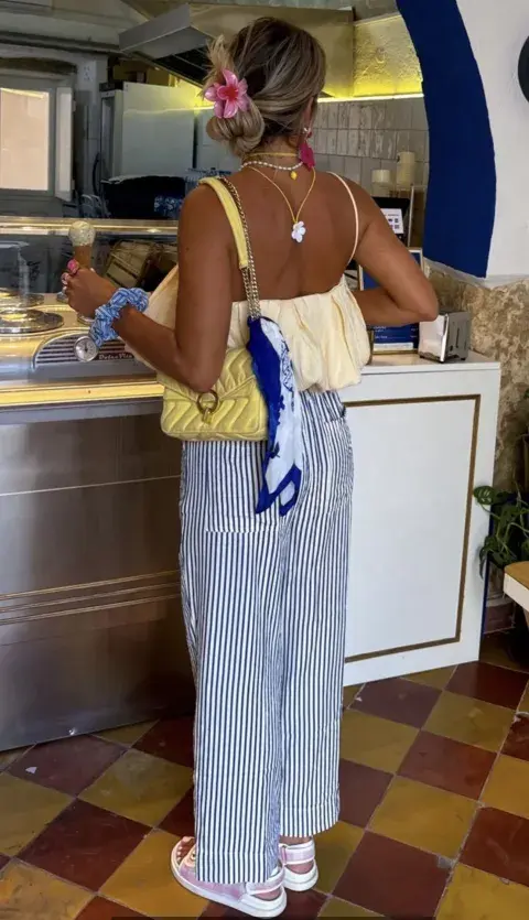 Sumale accesorios para hacer un look muy divertido Sumale accesorios para hacer un look muy divertido