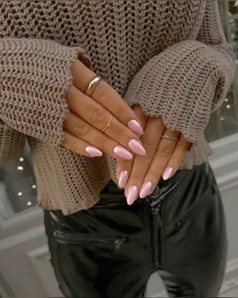 Adiós a los tonos artificiales: los 10 mejores diseños de uñas naturales para que te inspires Adiós a los tonos artificiales: los 10 mejores diseños de uñas naturales para que te inspires