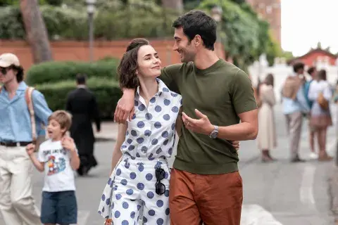 Foto de la temporada 5 de Emily in Paris en Netflix.