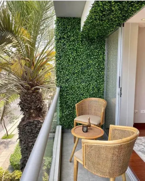 Ideas baratas y fáciles de hacer para darle estilo a los balcones chicos.