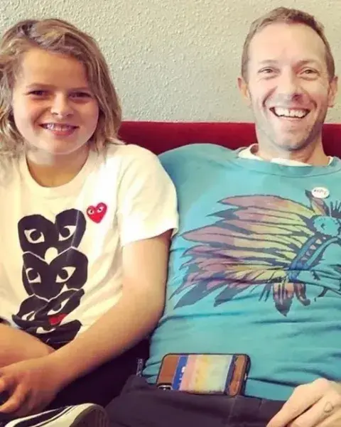 Chris Martin y su hijo, Moses Chris Martin y su hijo, Moses