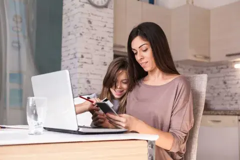   Storybook es una función de IA que te permite crear cuentos infantiles personalizados