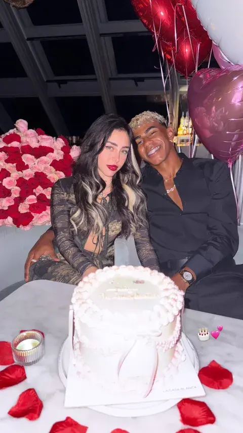 La foto que confirma el romance de Nicki Nicole y Lamine Yamal. La foto que confirma el romance de Nicki Nicole y Lamine Yamal.