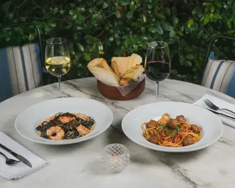 La Parolaccia, un restaurante con patio calefaccionado. La Parolaccia, un restaurante con patio calefaccionado.