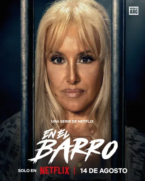 En el barro: Erika de Sautu Riestra es la Dra. Olga Giuliani. En el barro: Erika de Sautu Riestra es la Dra. Olga Giuliani.